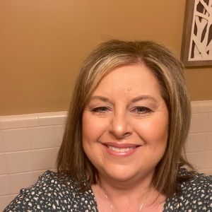 Meet your Posher, Marcia